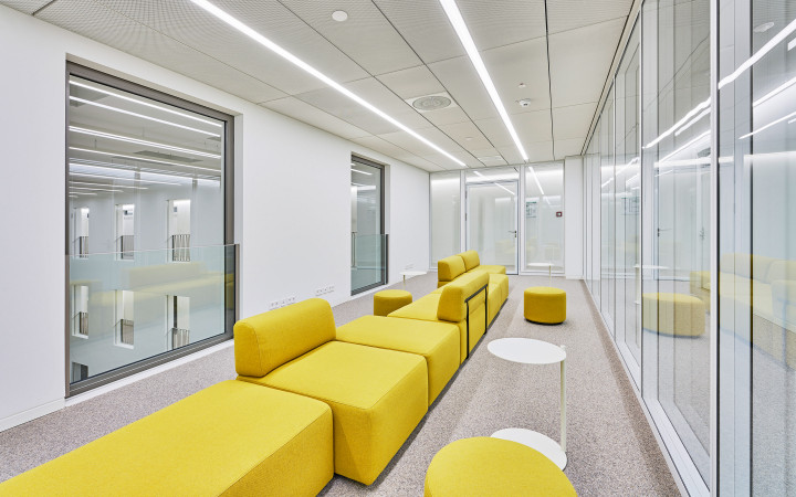 KIS BHundF FR innen moebliert Dez 24 32