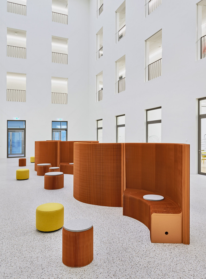 KIS BHundF FR innen moebliert Dez 24 57